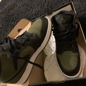 Air Jordan 1 mid Women